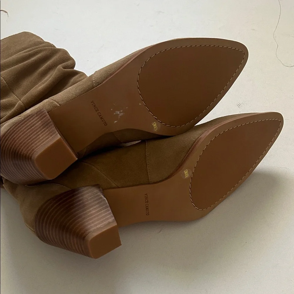 NWOB Vince Camuto Suede Sensenny Boots